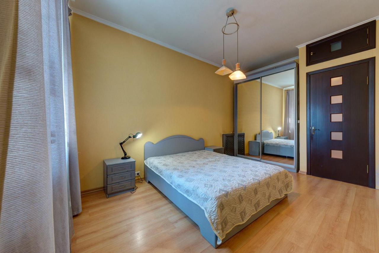 Apartments With Three Rooms On Shevchenko Blvd 키예프 외부 사진